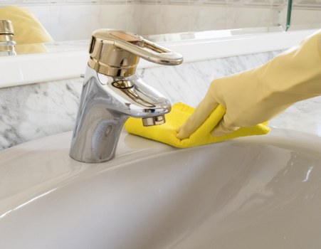 Detailed cleaning in a premium Mayfair office